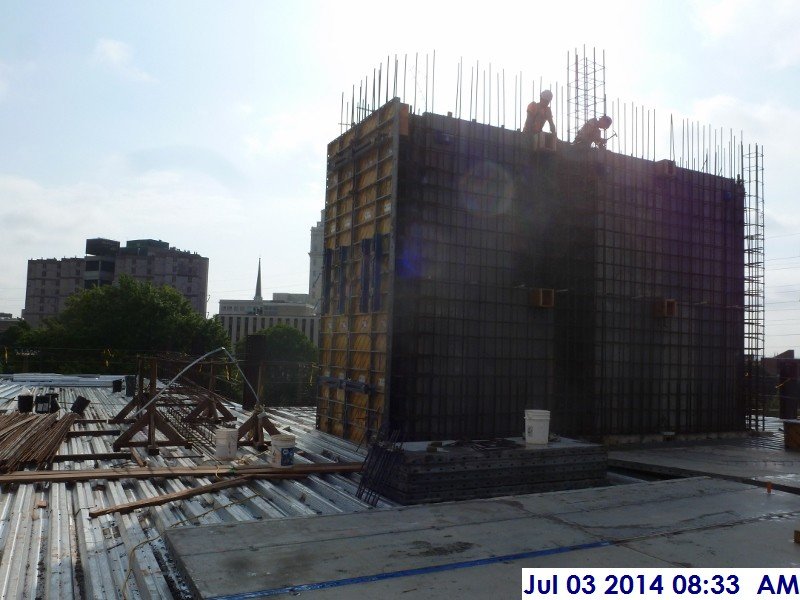 Installing shear wall panels at Elev. 1,2,3 (3rd Floor) Facing South-East (800x600)